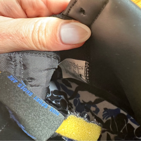 Women’s Nike Blazer 77 Mid Vintage Sneakers - Picture 5 of 6